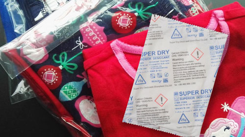 干燥剂是什么成分?对人体是否有害？